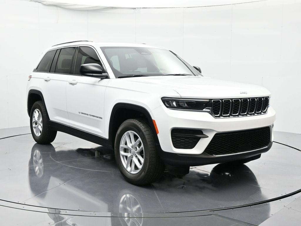 new 2025 Jeep Grand Cherokee car, priced at $41,695