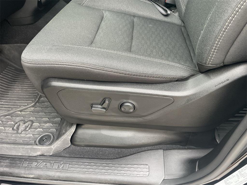 new 2025 Ram 1500 car, priced at $53,725