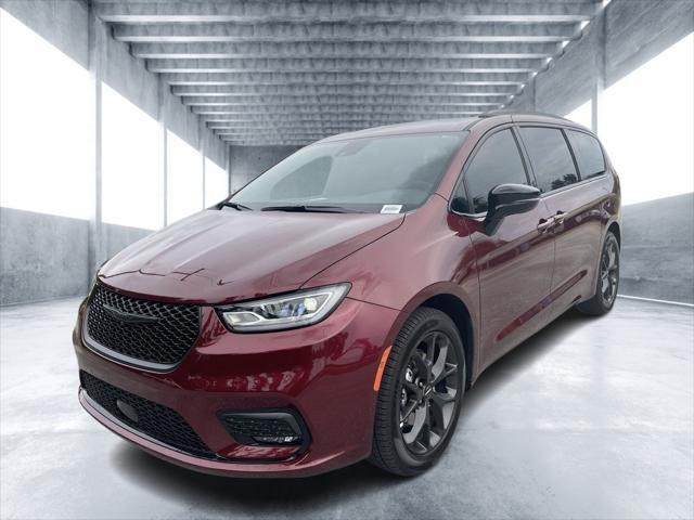 new 2023 Chrysler Pacifica car, priced at $55,985