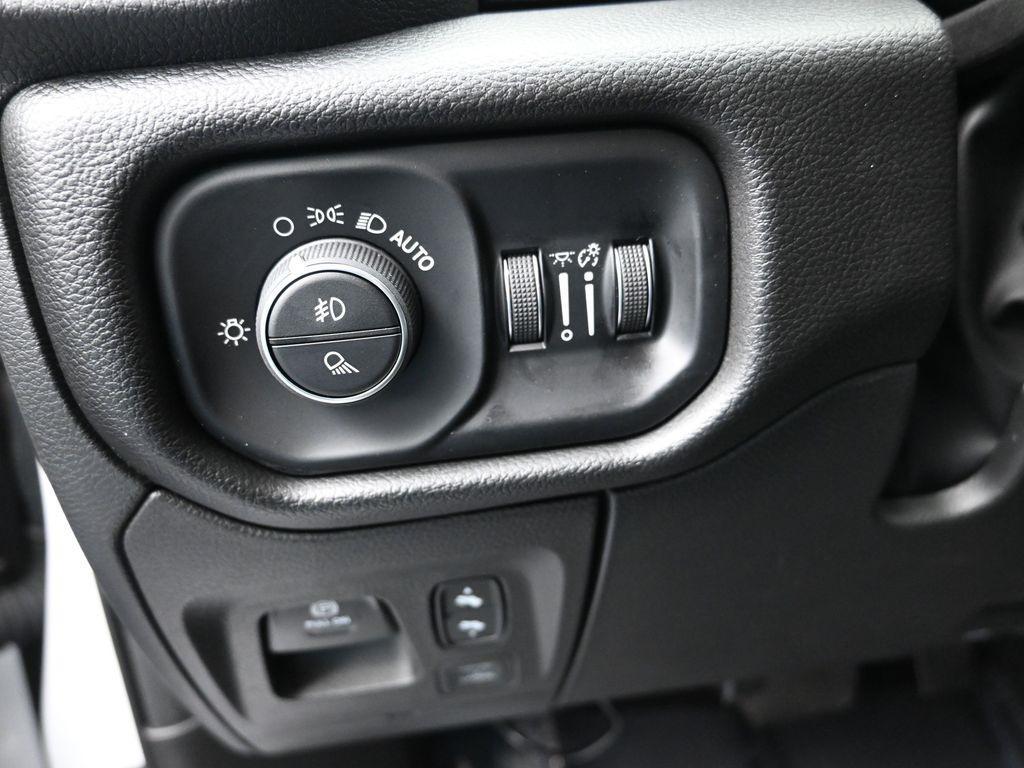 new 2025 Ram 1500 car, priced at $61,945