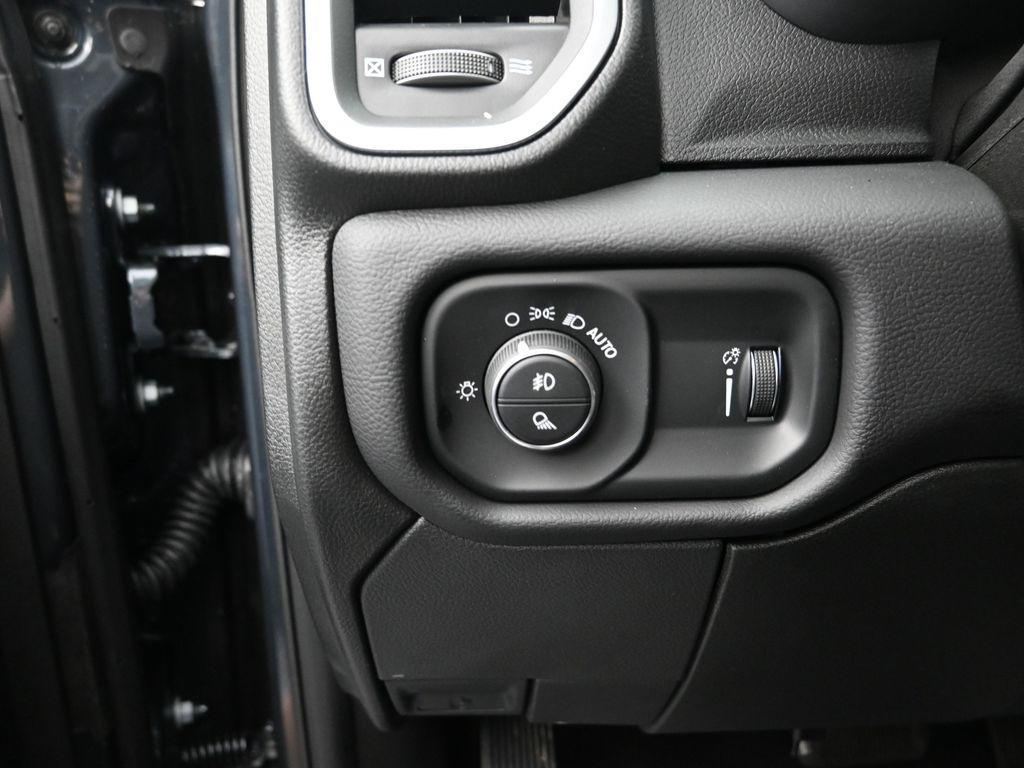 new 2025 Ram 2500 car, priced at $72,165