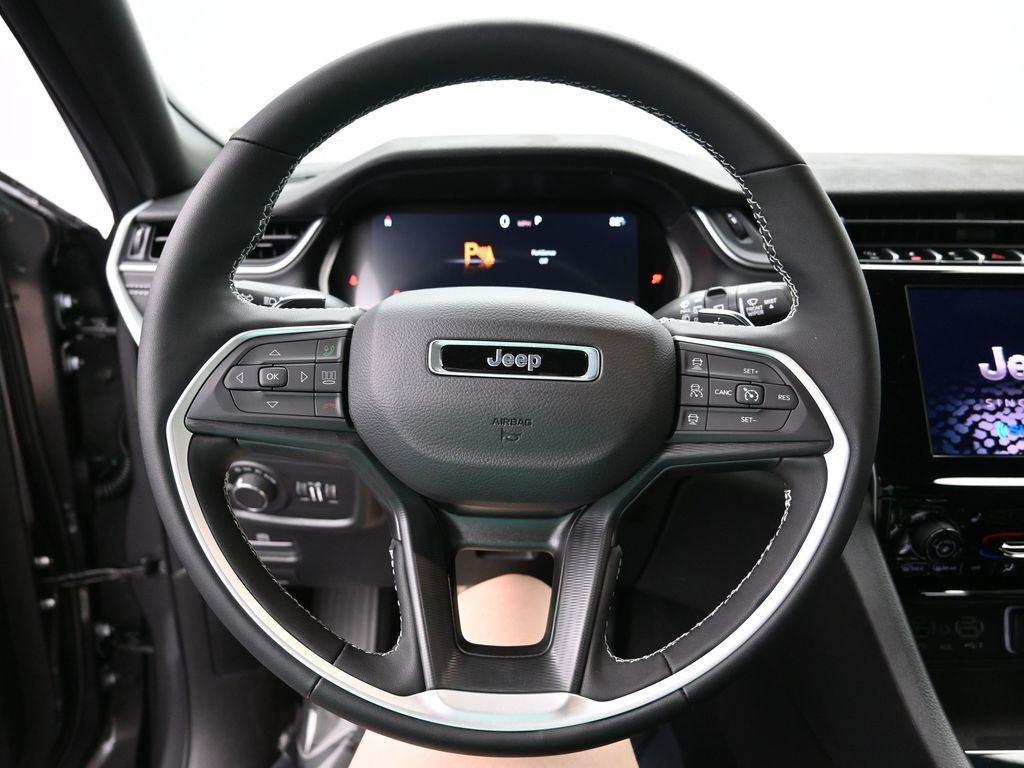 new 2025 Jeep Grand Cherokee car, priced at $46,475