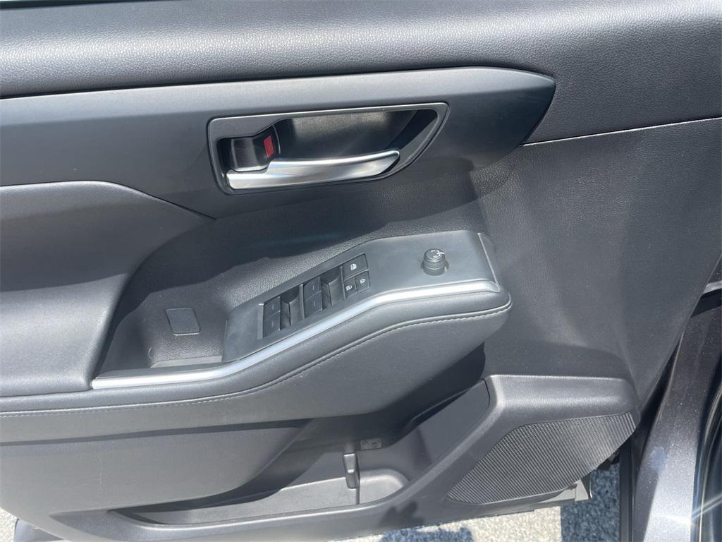 used 2024 Toyota Highlander car, priced at $37,580