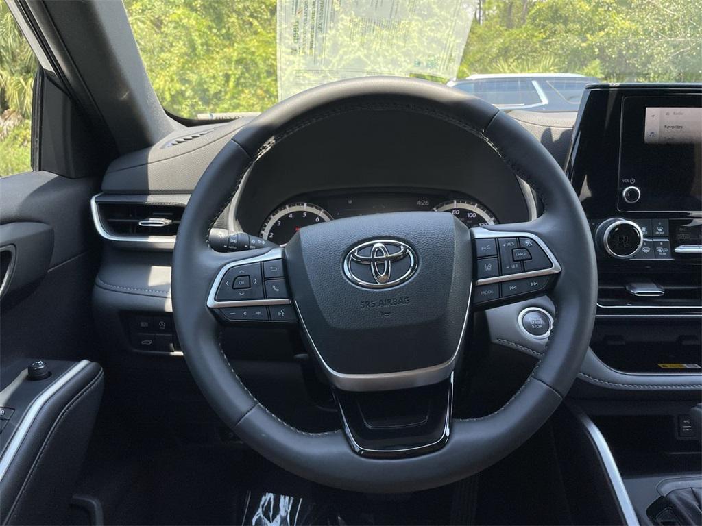 used 2024 Toyota Highlander car, priced at $37,580