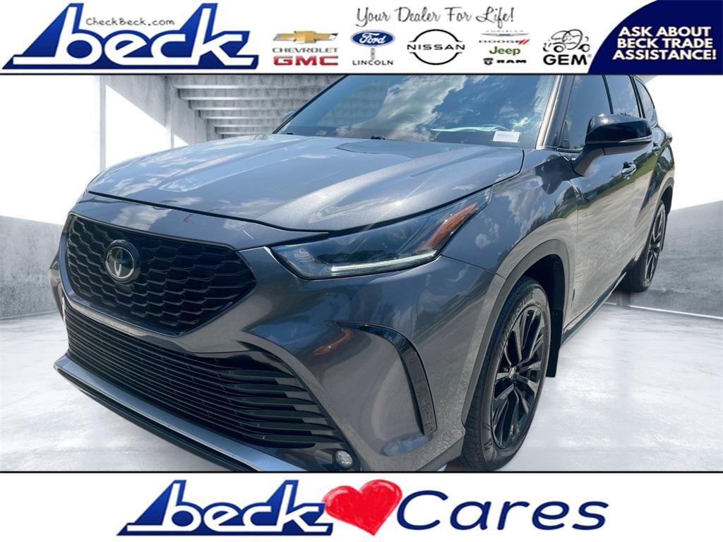 used 2024 Toyota Highlander car, priced at $40,737