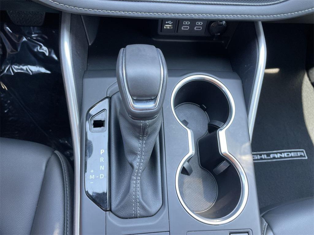 used 2024 Toyota Highlander car, priced at $37,580