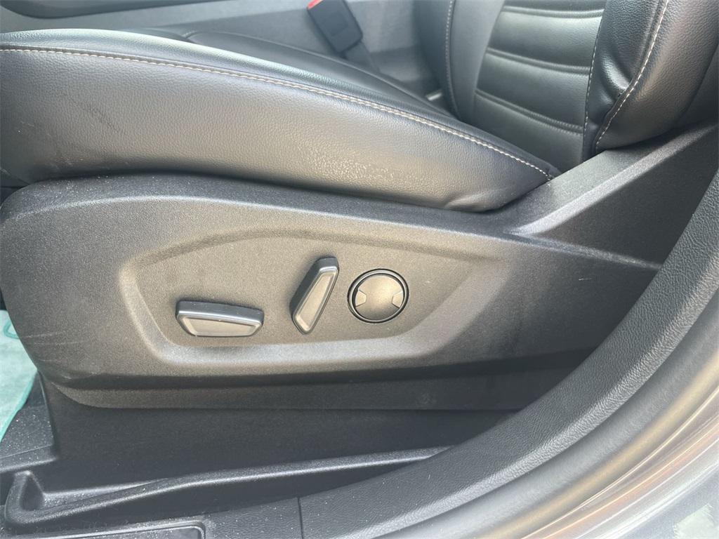 used 2024 Ford Edge car, priced at $26,318