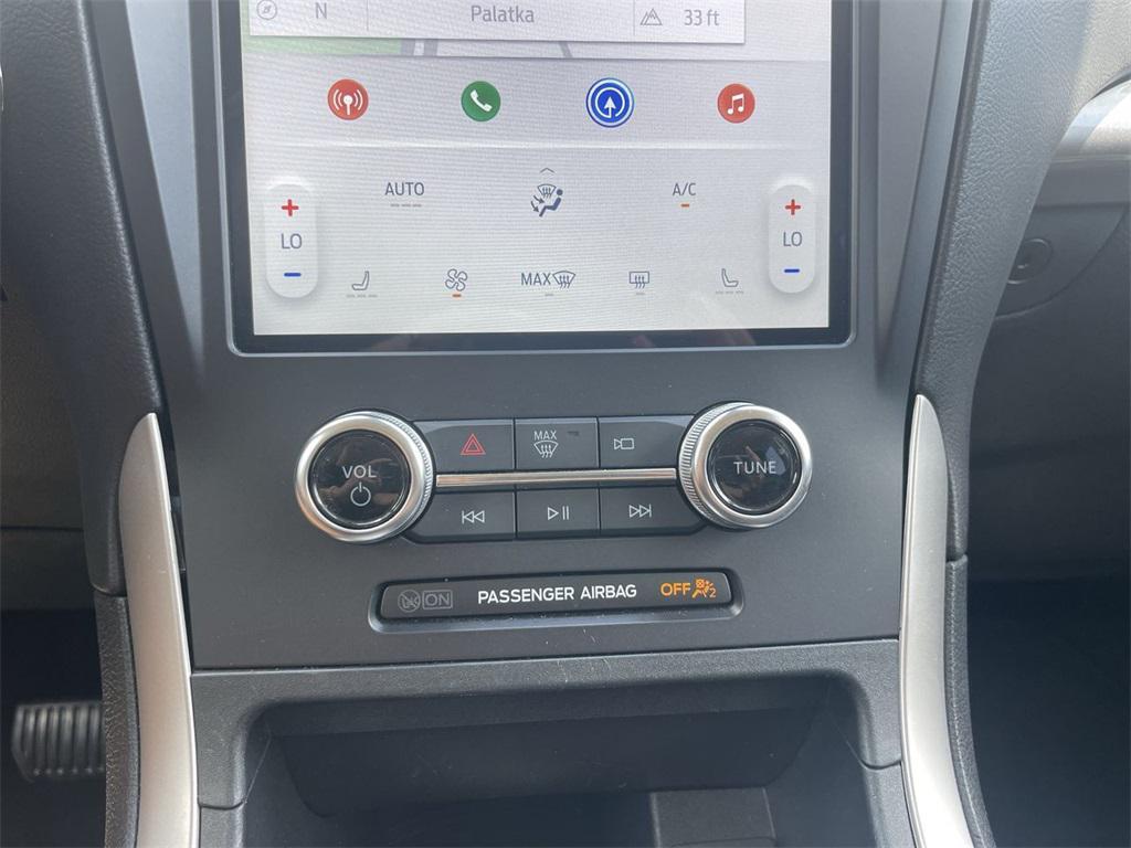 used 2024 Ford Edge car, priced at $26,318