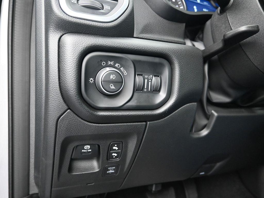 new 2025 Ram 1500 car, priced at $62,160