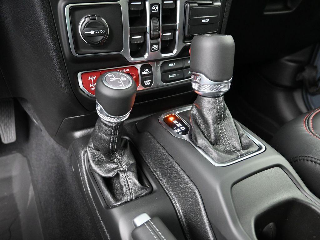new 2025 Jeep Wrangler car, priced at $76,940