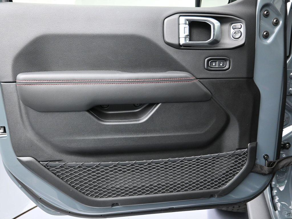 new 2025 Jeep Wrangler car, priced at $76,940
