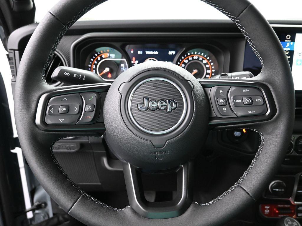 new 2025 Jeep Wrangler car, priced at $76,940