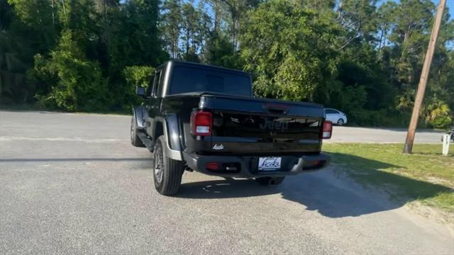 new 2024 Jeep Gladiator car, priced at $59,900