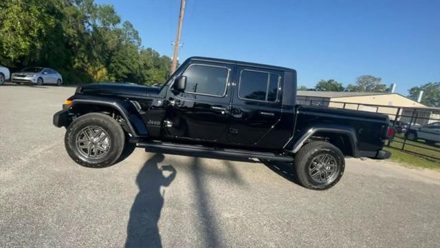 new 2024 Jeep Gladiator car, priced at $59,900