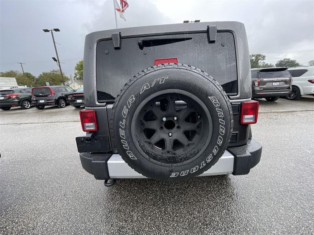 used 2014 Jeep Wrangler Unlimited car, priced at $18,999