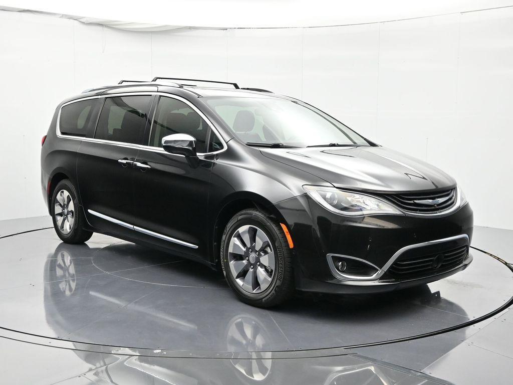 used 2018 Chrysler Pacifica Hybrid car, priced at $16,117
