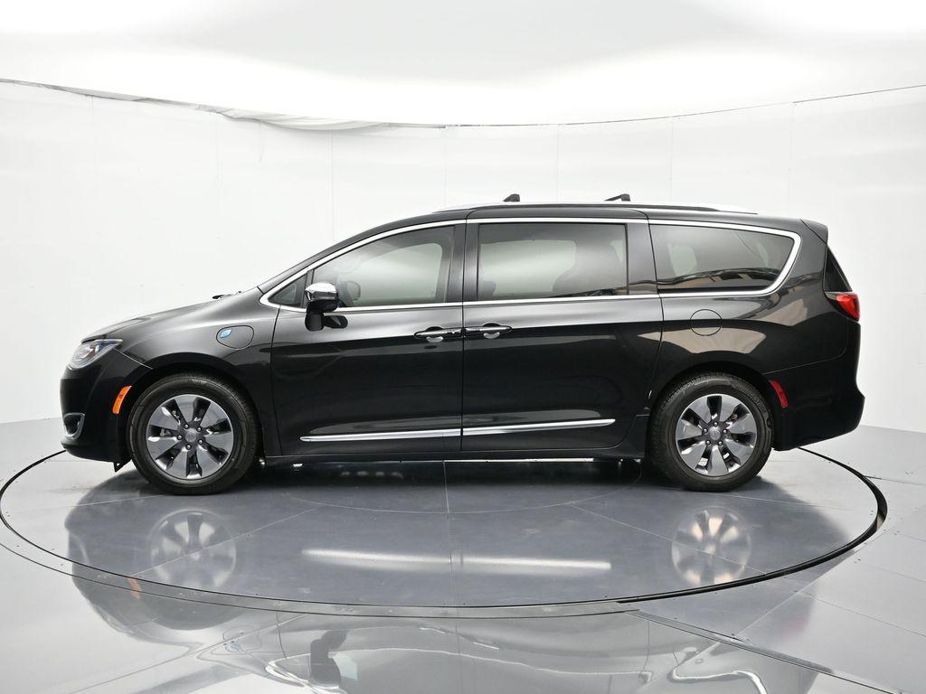 used 2018 Chrysler Pacifica Hybrid car, priced at $16,117