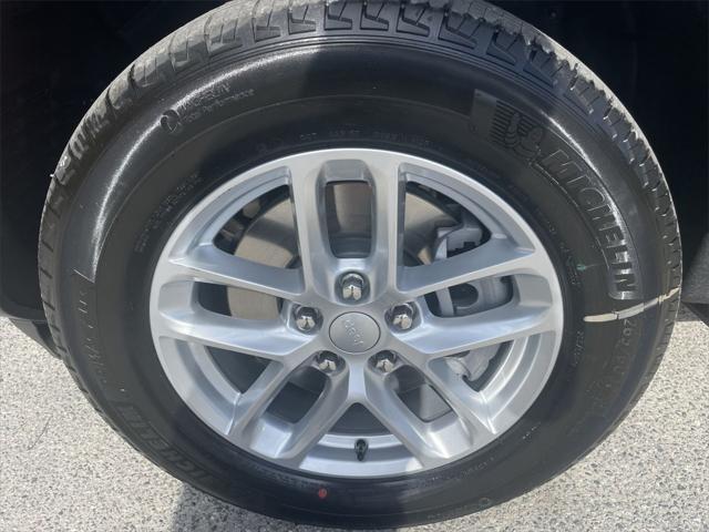 used 2017 Jeep Grand Cherokee car, priced at $16,995
