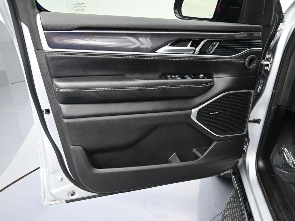 new 2024 Jeep Wagoneer car, priced at $62,057