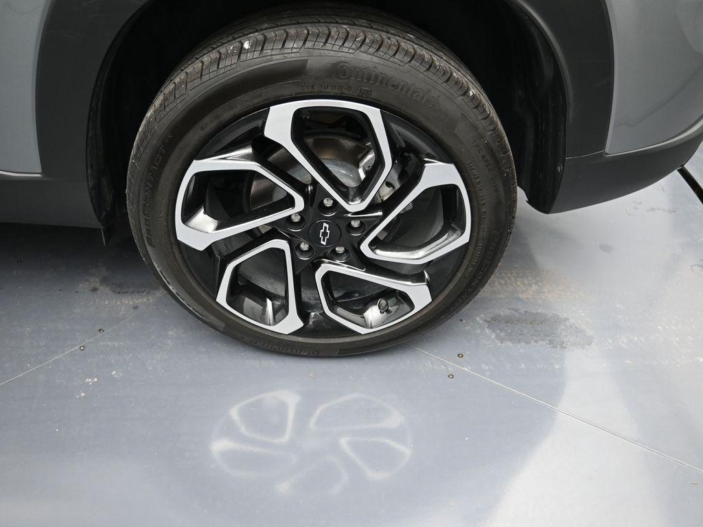 used 2024 Chevrolet Trax car, priced at $23,539