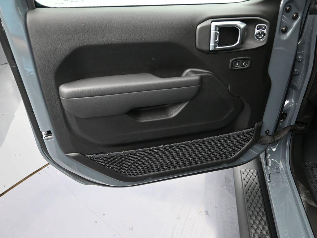 new 2026 Jeep Gladiator car, priced at $49,959