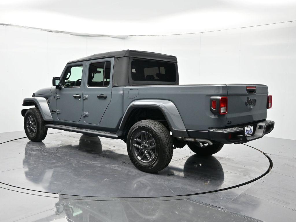 new 2026 Jeep Gladiator car, priced at $49,959