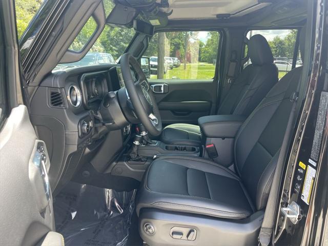 new 2025 Jeep Wrangler car, priced at $59,120