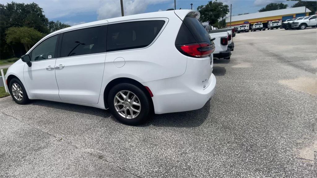 new 2024 Chrysler Pacifica car, priced at $41,300