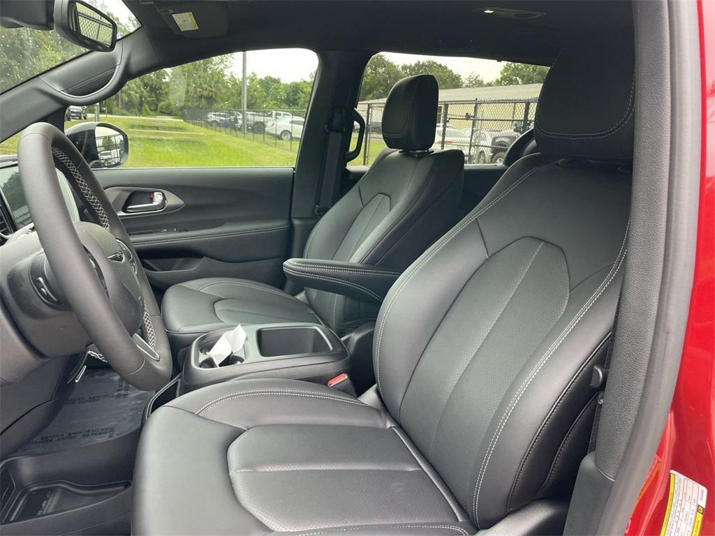 new 2026 Chrysler Pacifica car, priced at $44,955