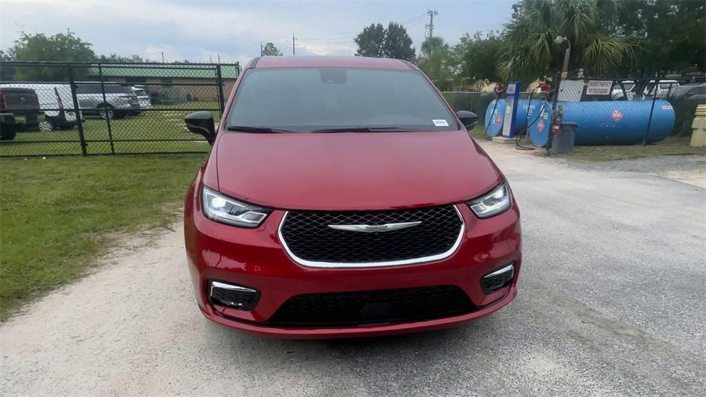 new 2026 Chrysler Pacifica car, priced at $44,955