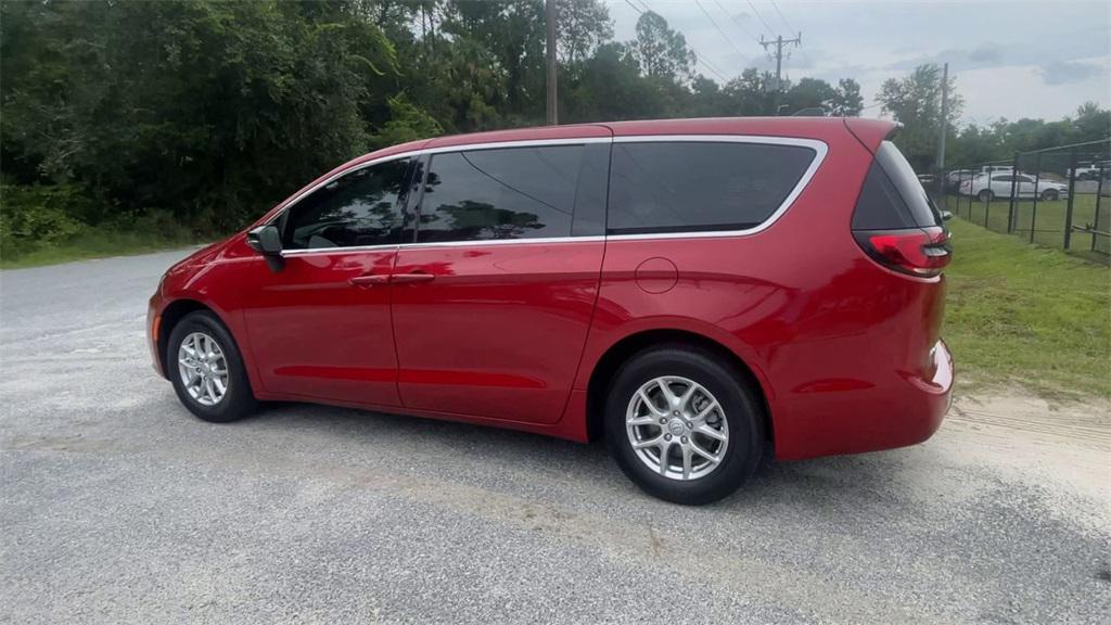 new 2026 Chrysler Pacifica car, priced at $44,955
