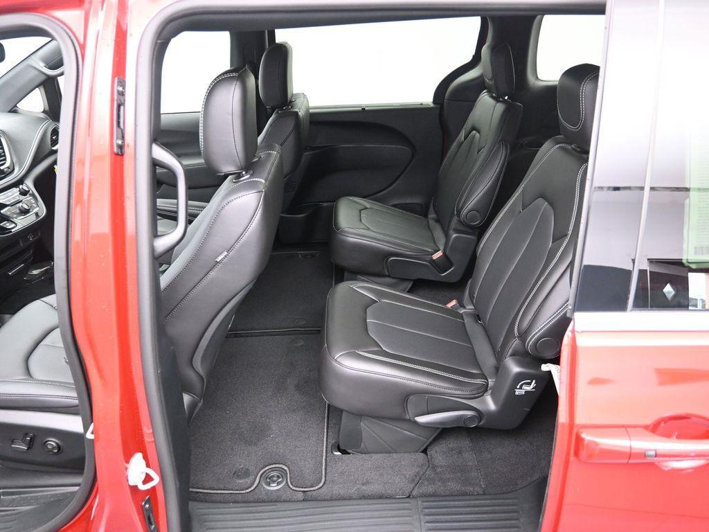 new 2026 Chrysler Pacifica car, priced at $43,995