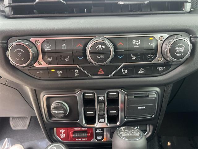 new 2025 Jeep Wrangler car, priced at $109,570