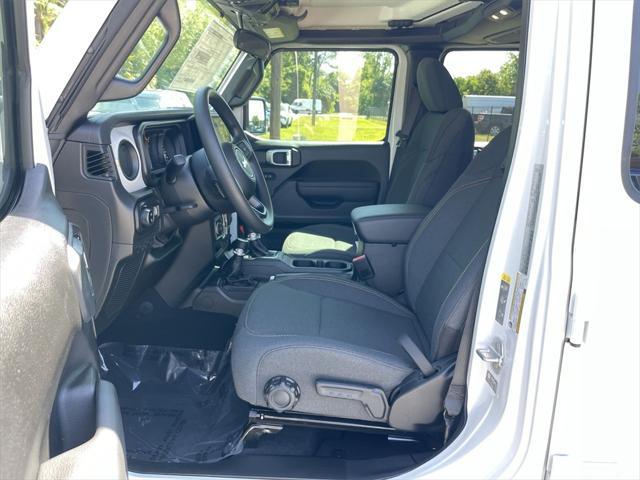 new 2025 Jeep Gladiator car, priced at $46,735