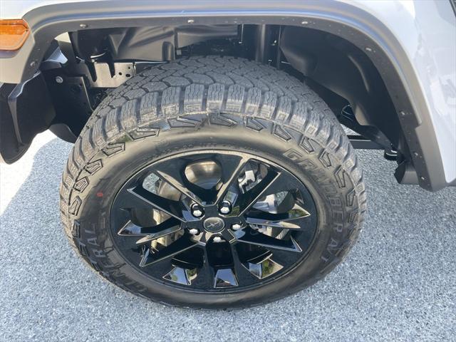 new 2025 Jeep Gladiator car, priced at $46,735