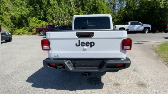 new 2025 Jeep Gladiator car, priced at $46,735