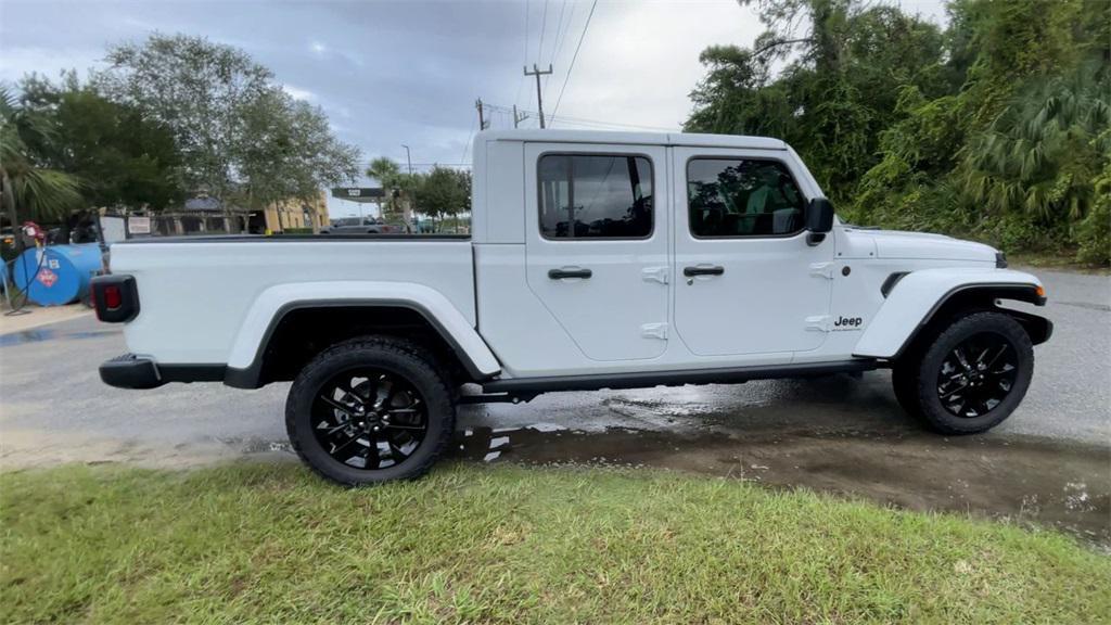 new 2025 Jeep Gladiator car, priced at $44,965