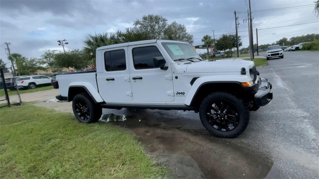 new 2025 Jeep Gladiator car, priced at $44,965