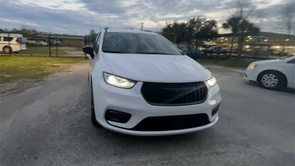 new 2024 Chrysler Pacifica car, priced at $46,590