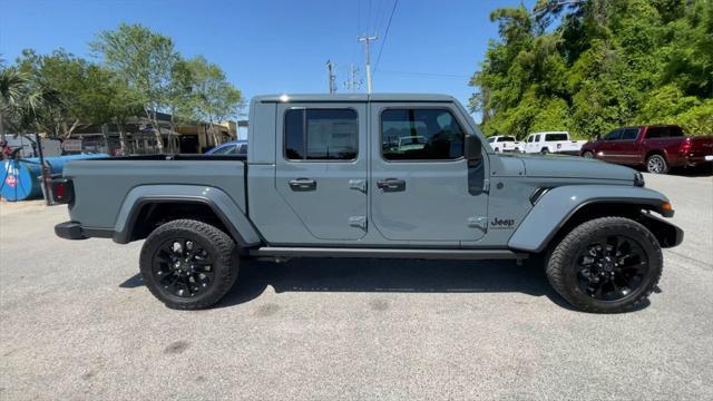 new 2025 Jeep Gladiator car, priced at $47,330
