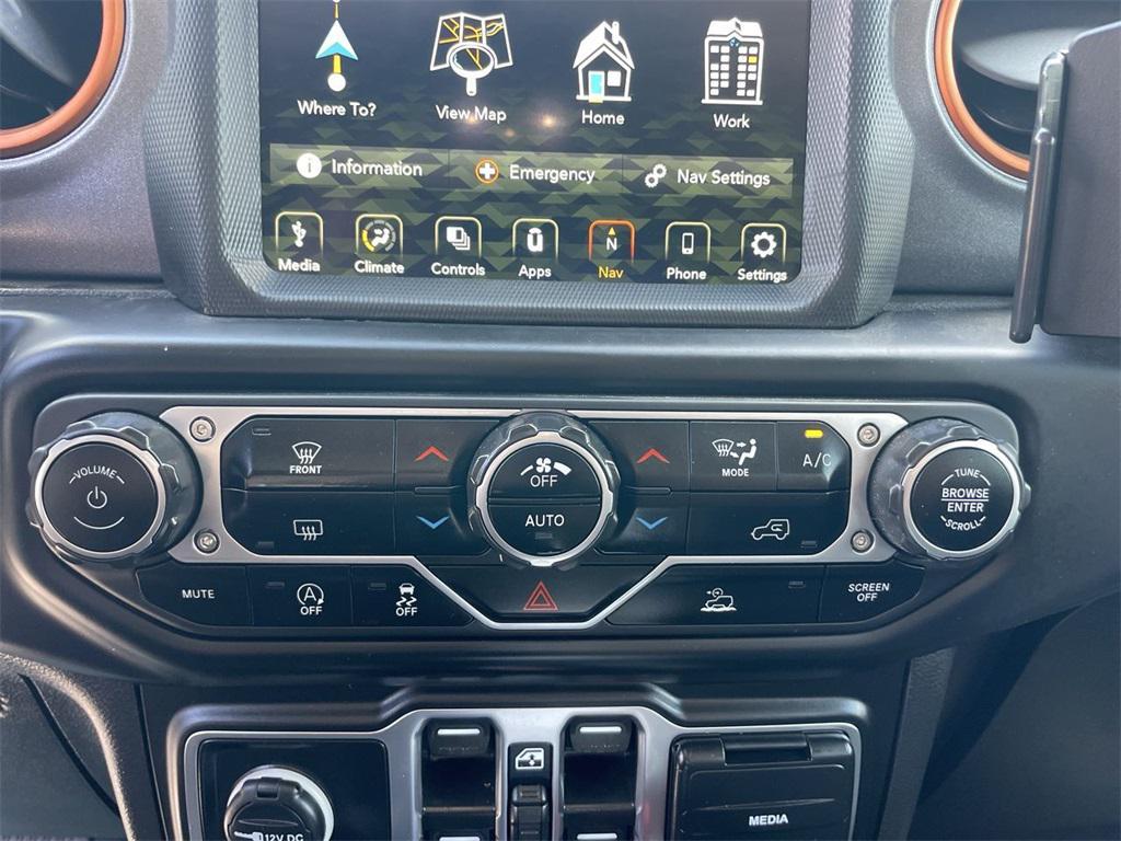 used 2023 Jeep Gladiator car, priced at $40,113