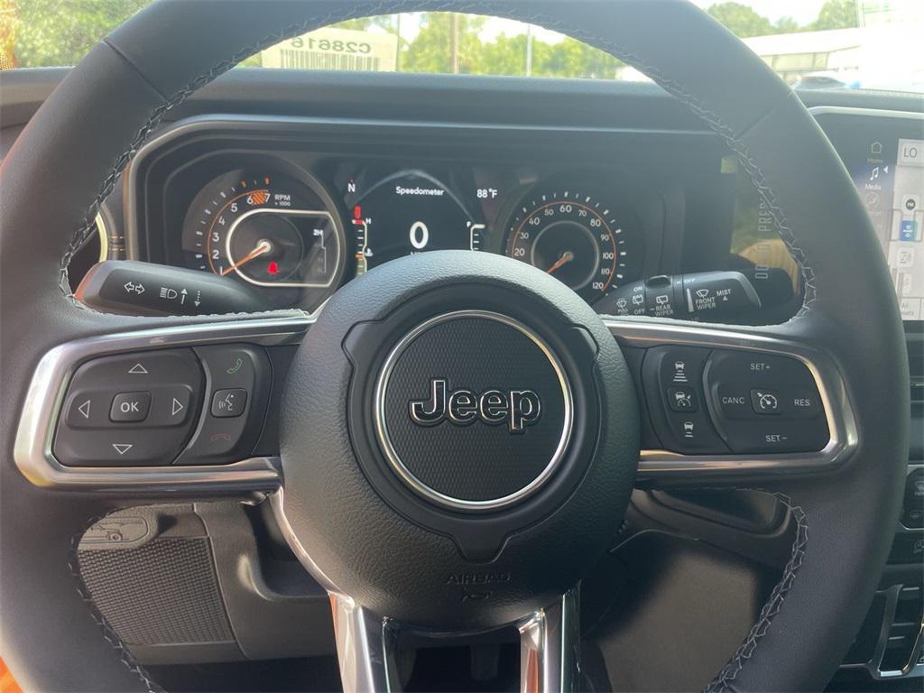 new 2025 Jeep Wrangler car, priced at $61,420