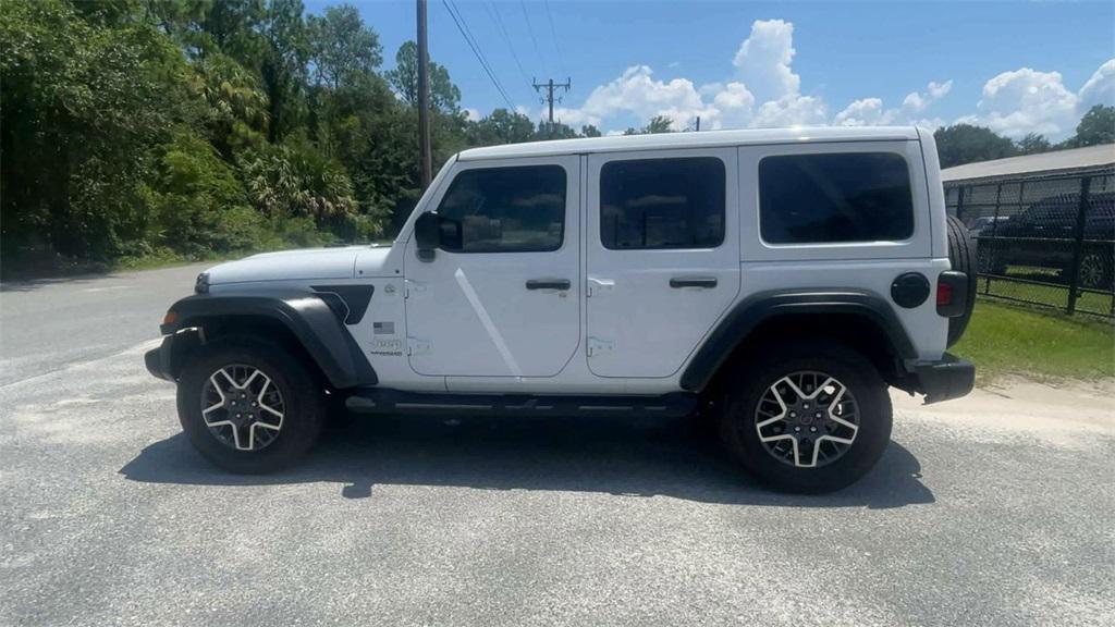 used 2020 Jeep Wrangler Unlimited car, priced at $30,261
