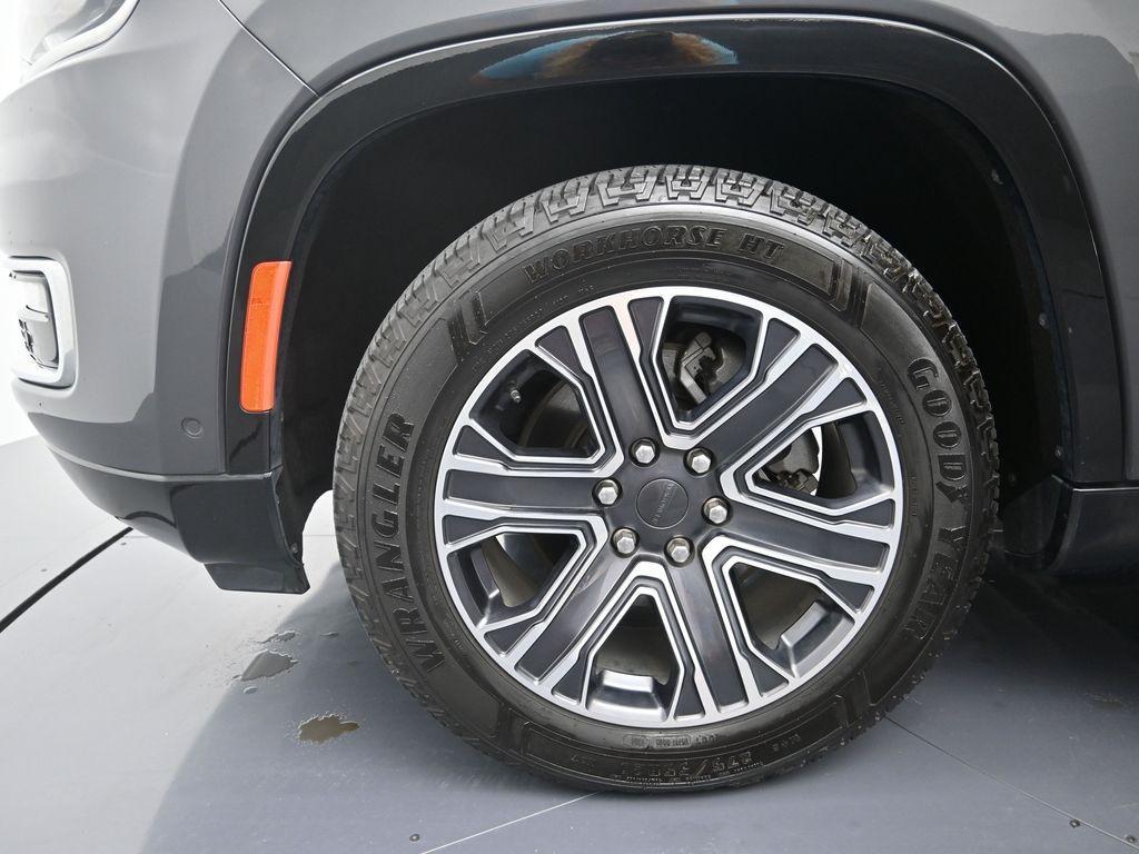 used 2024 Jeep Wagoneer L car, priced at $36,705