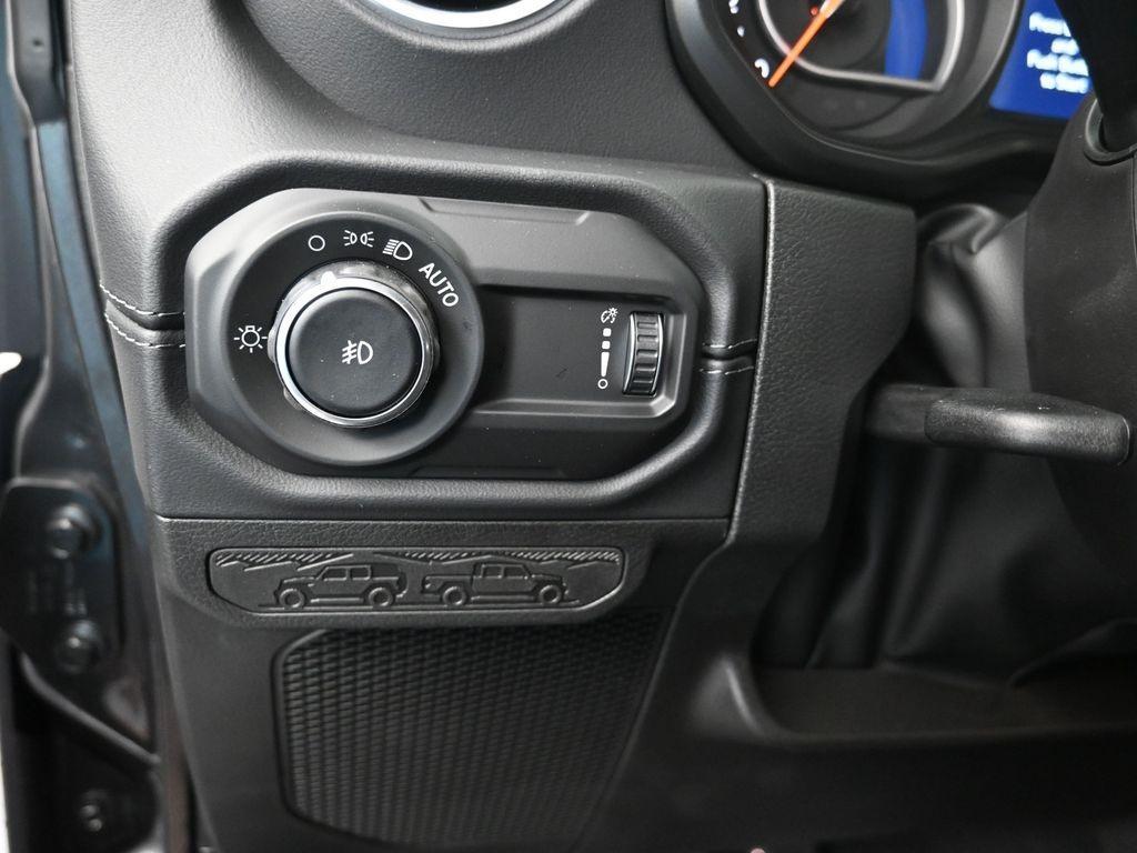 new 2025 Jeep Wrangler car, priced at $56,985