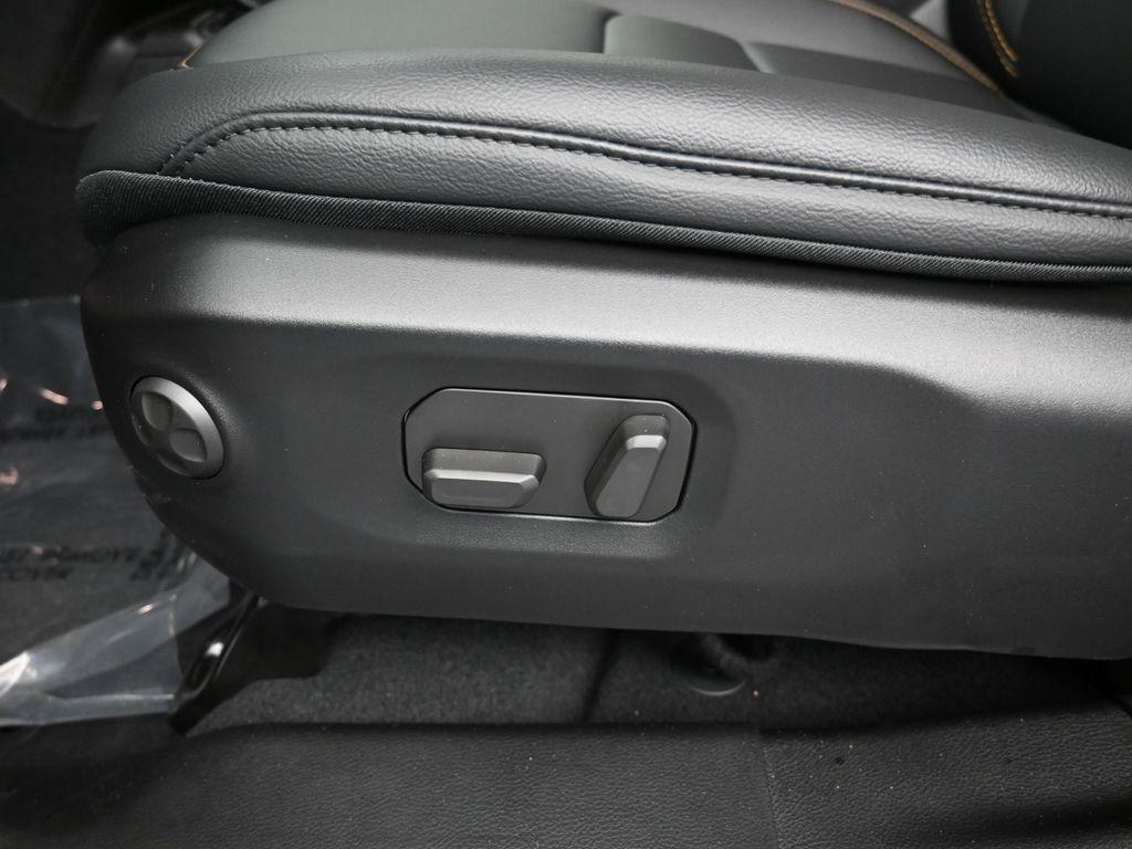 new 2025 Jeep Wrangler car, priced at $56,985