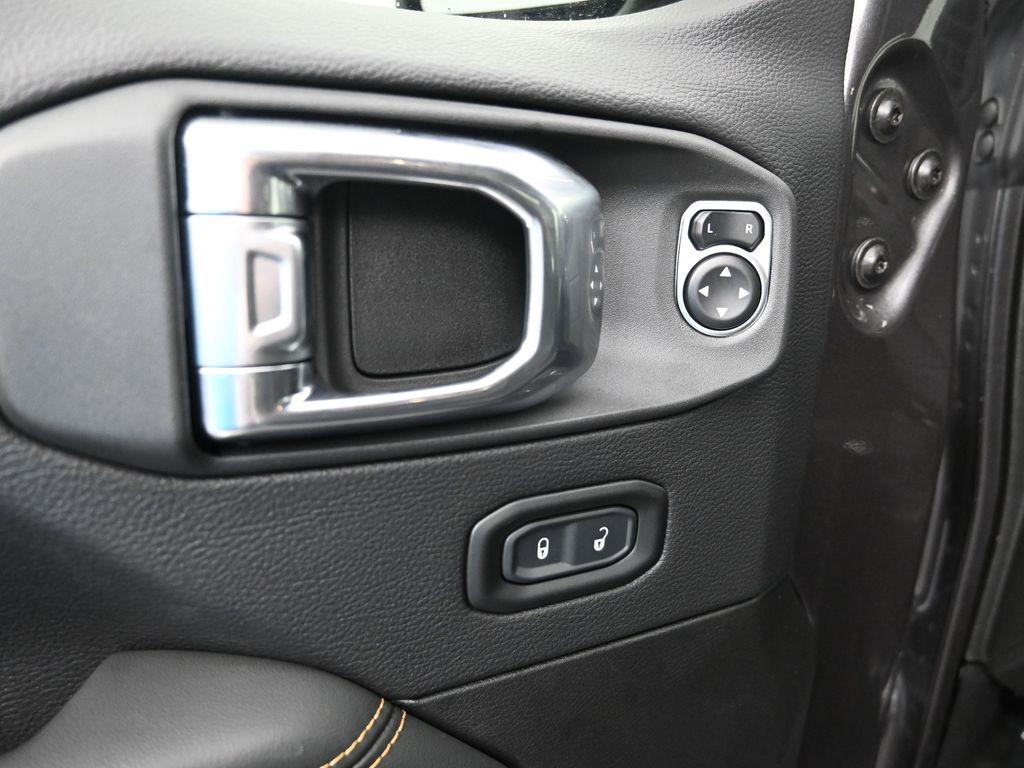 new 2025 Jeep Wrangler car, priced at $56,985