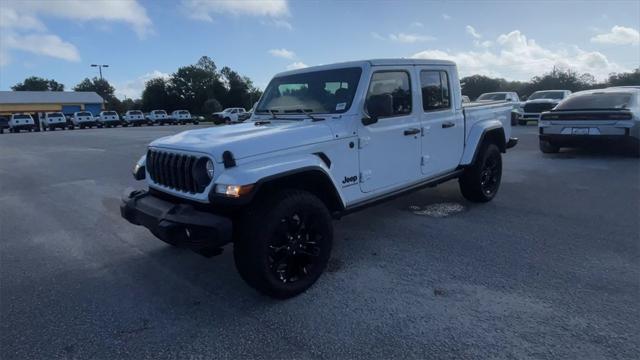 new 2025 Jeep Gladiator car, priced at $45,635