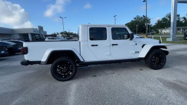 new 2025 Jeep Gladiator car, priced at $45,635