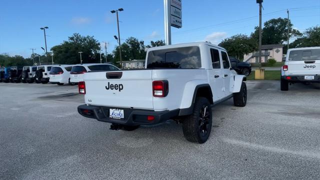 new 2025 Jeep Gladiator car, priced at $45,635